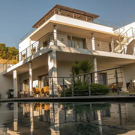 Villa Croix Des Gardes *