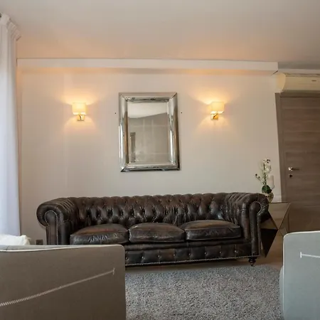 Croix Des Gardes * カンヌ